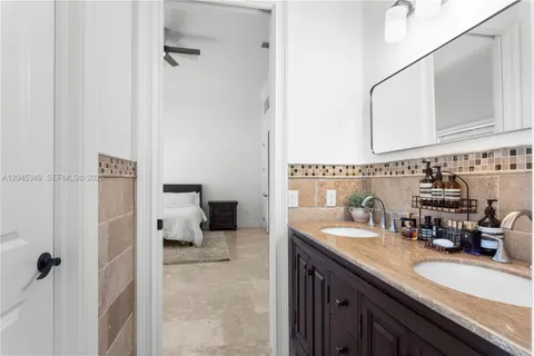 $3,495,000 | 6874 Southwest 57th Terrace, Miami, FL 33143