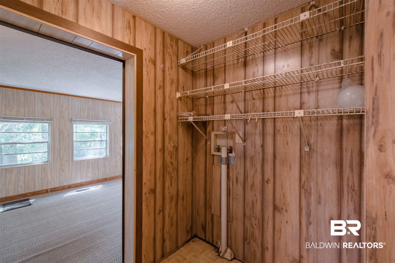 19253 North East River Road Silverhill, AL 36576 - Photo 36 of 49 Laundry Room