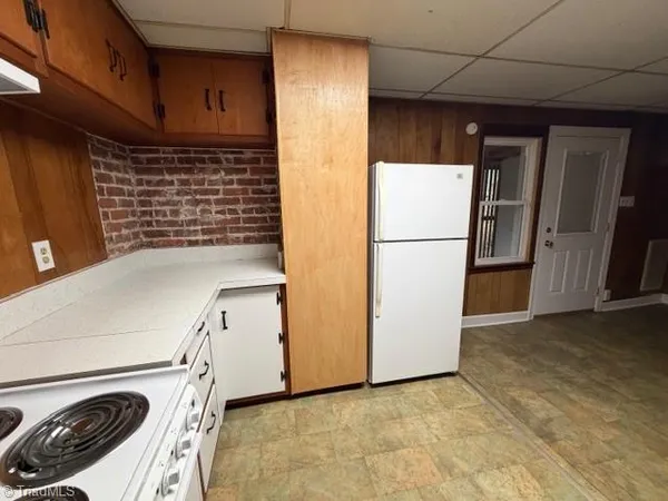 $995 | 1806 Walker Avenue, Unit D, Greensboro, NC 27403