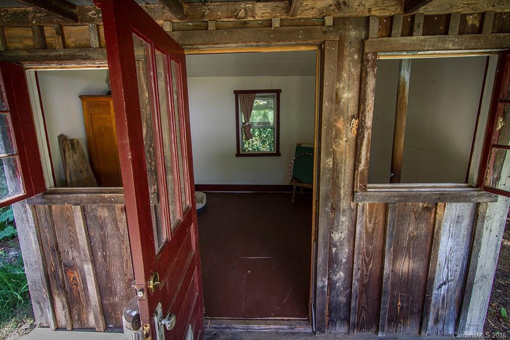 47 Marlowe Road Fairview, NC 28730 - Photo 20 of 24 Gallery Image 20