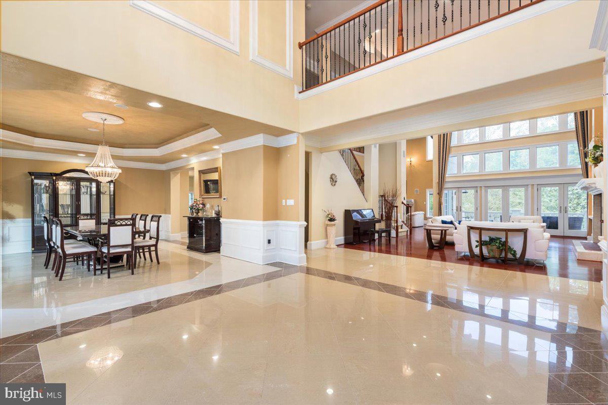 11846 Chapel Road Clifton, VA 20124 - Photo 21 of 143 Spacious elegance with natural light.