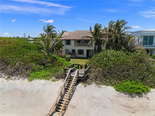 $2,499,000 | 7095 South Hwy A1A, Melbourne Beach, FL 32951