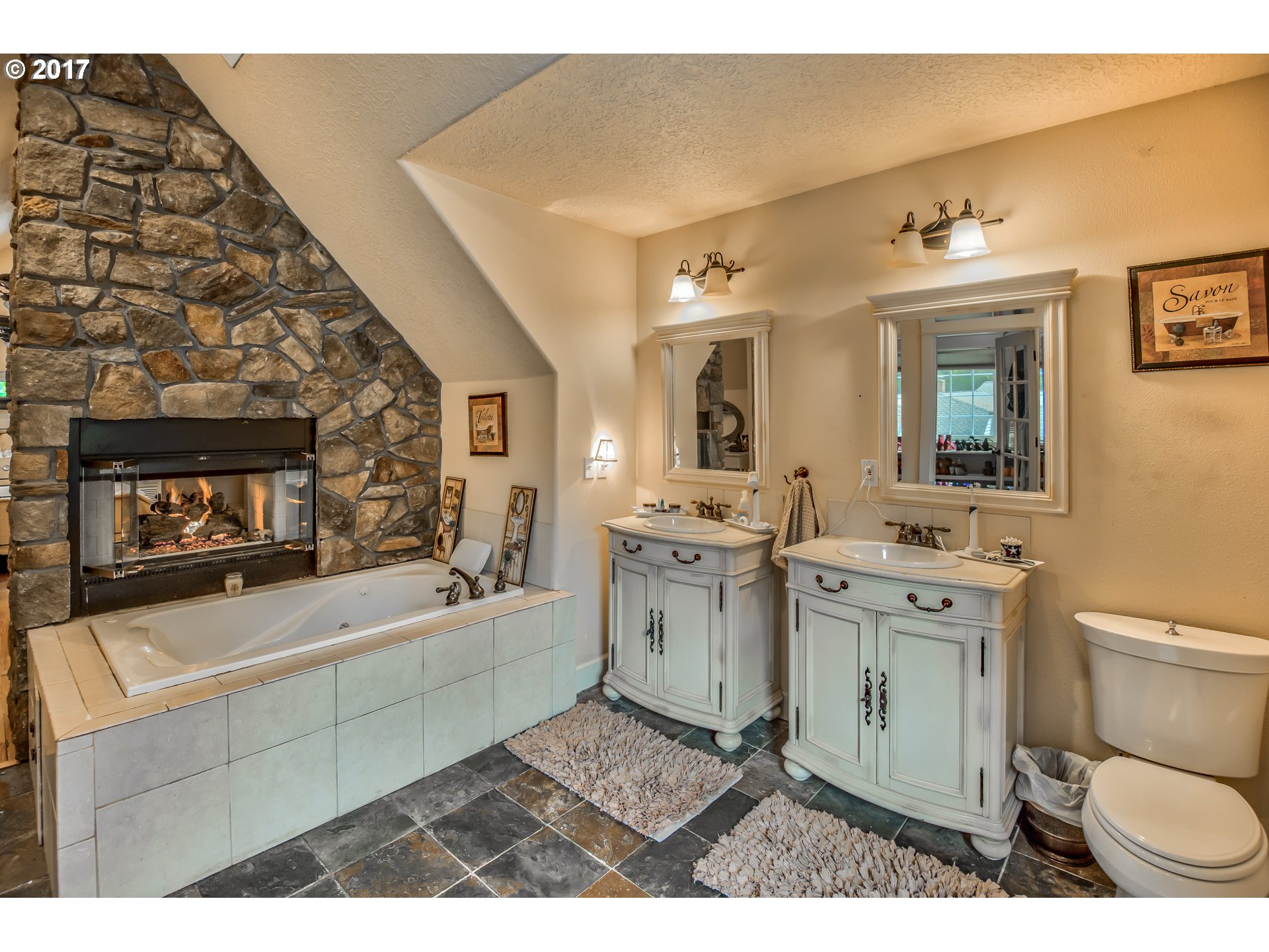 17014 Southwest Rivendell Drive Portland, OR 97224 - Photo 24 of 32 Attached Bathroom