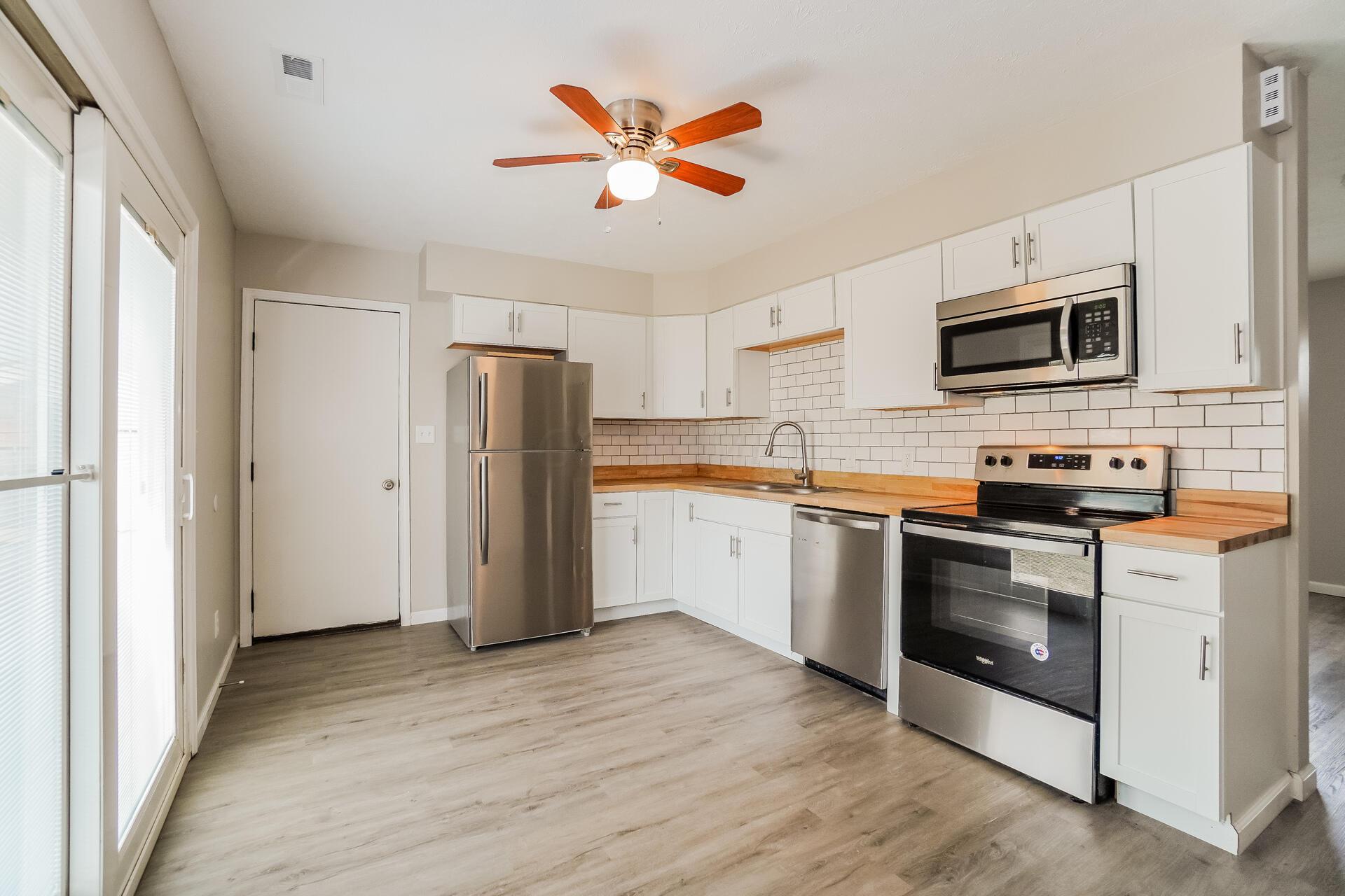 326 Ridgemere Way Lancaster, OH 43130 - Photo 5 of 15 5 Kitchen