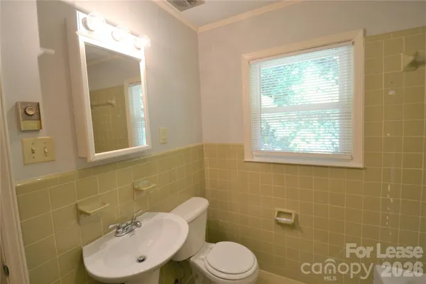 $975 | 105 Ferstl Avenue, Belmont, NC 28012