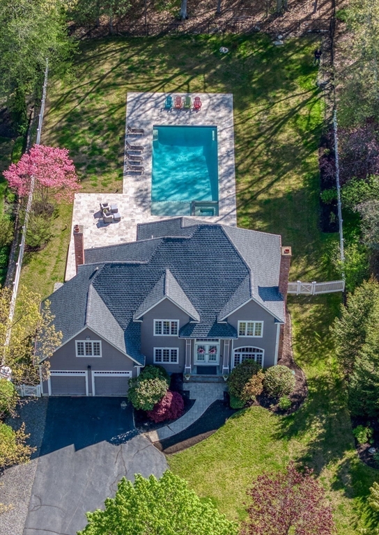 35 Buehler Road Bedford, MA 01730 - Photo 34 of 41 a front view of a house with garden