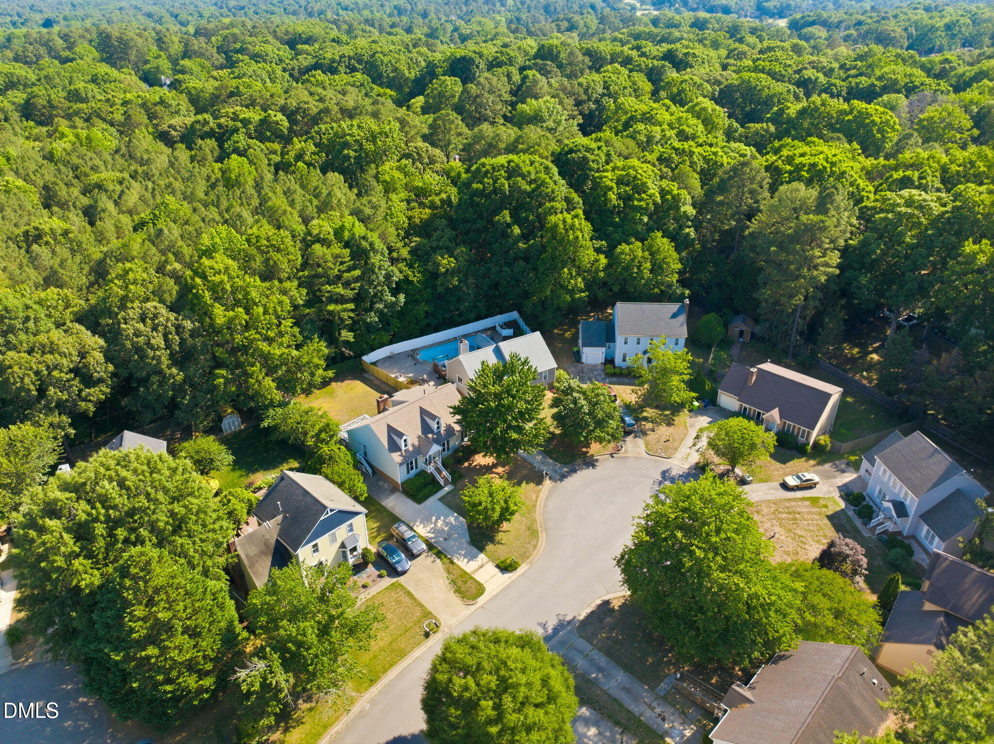 8112 Bellingham Circle Raleigh, NC 27615 - Photo 4 of 66