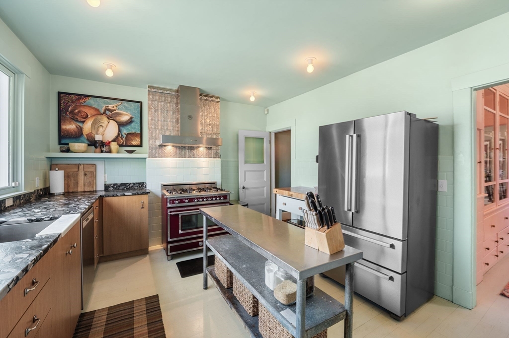 16-18 Wolcott Road, Unit 1 Lynn, MA 01902 - Photo 13 of 42