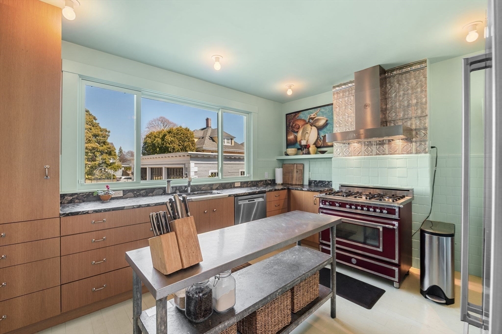 16-18 Wolcott Road, Unit 1 Lynn, MA 01902 - Photo 14 of 42