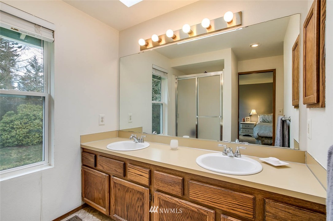14908 Southeast 181st Street Renton, WA 98058 - Photo 14 of 19 Gallery Image 14