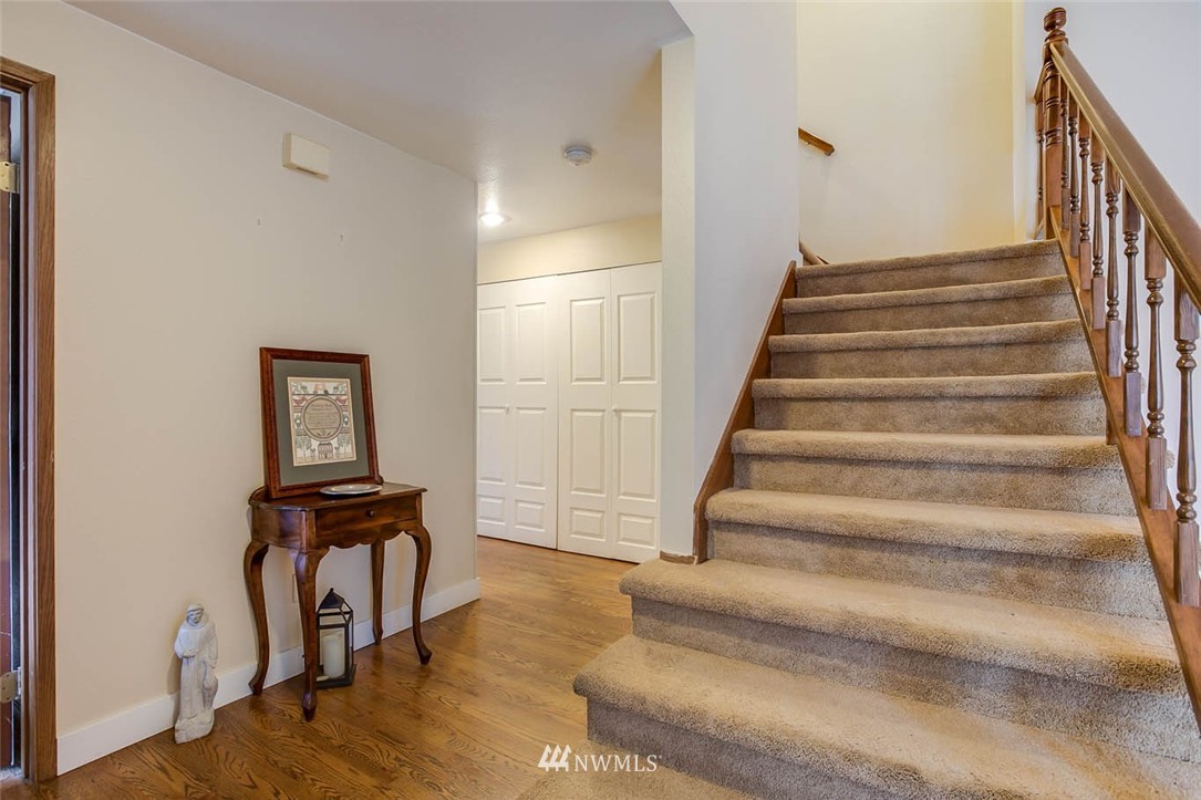 14908 Southeast 181st Street Renton, WA 98058 - Photo 3 of 19 Gallery Image 3