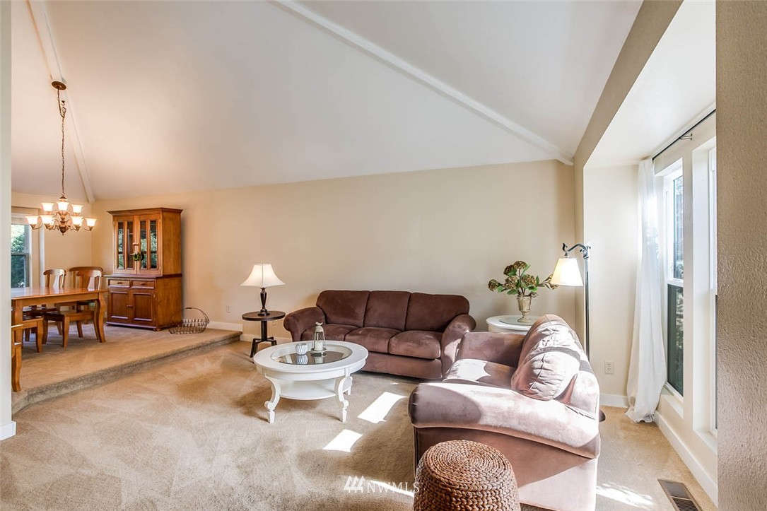 14908 Southeast 181st Street Renton, WA 98058 - Photo 4 of 19 Gallery Image 4