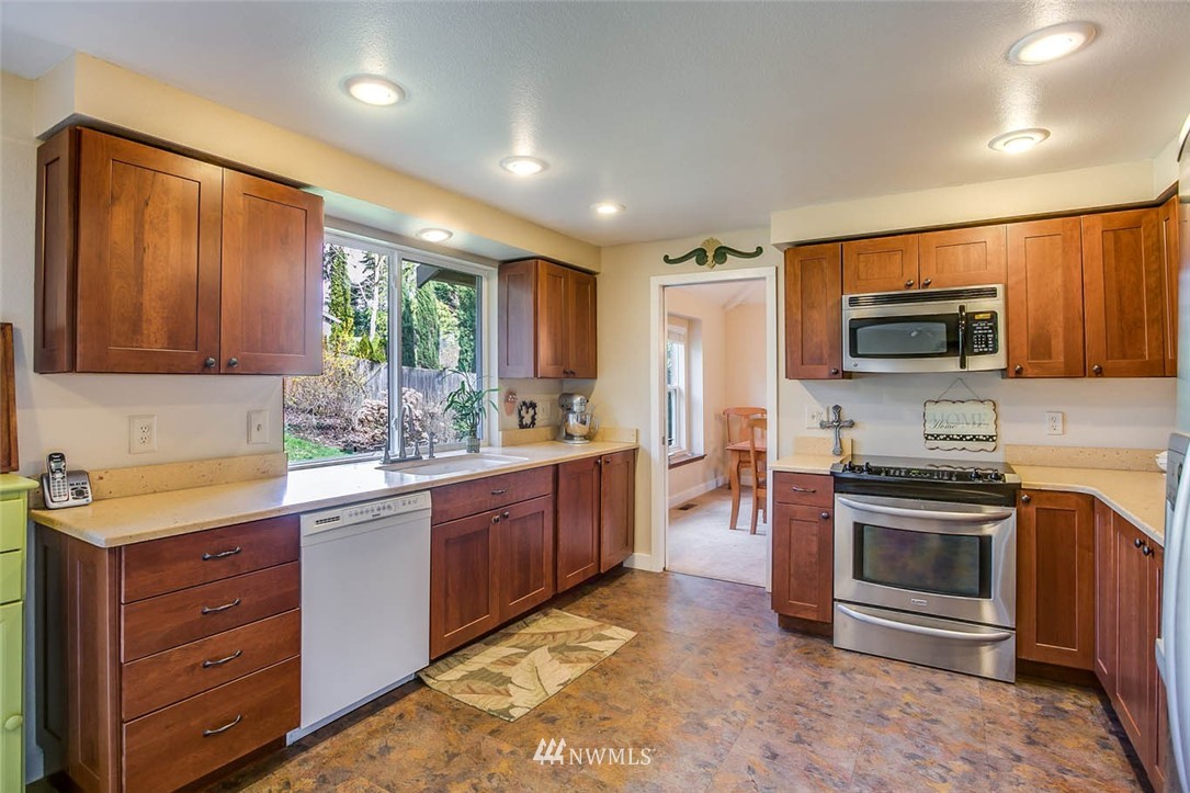14908 Southeast 181st Street Renton, WA 98058 - Photo 7 of 19 Gallery Image 7
