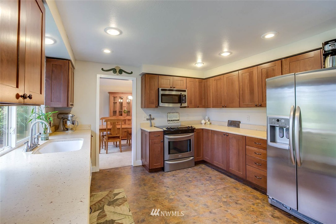 14908 Southeast 181st Street Renton, WA 98058 - Photo 8 of 19 Gallery Image 8
