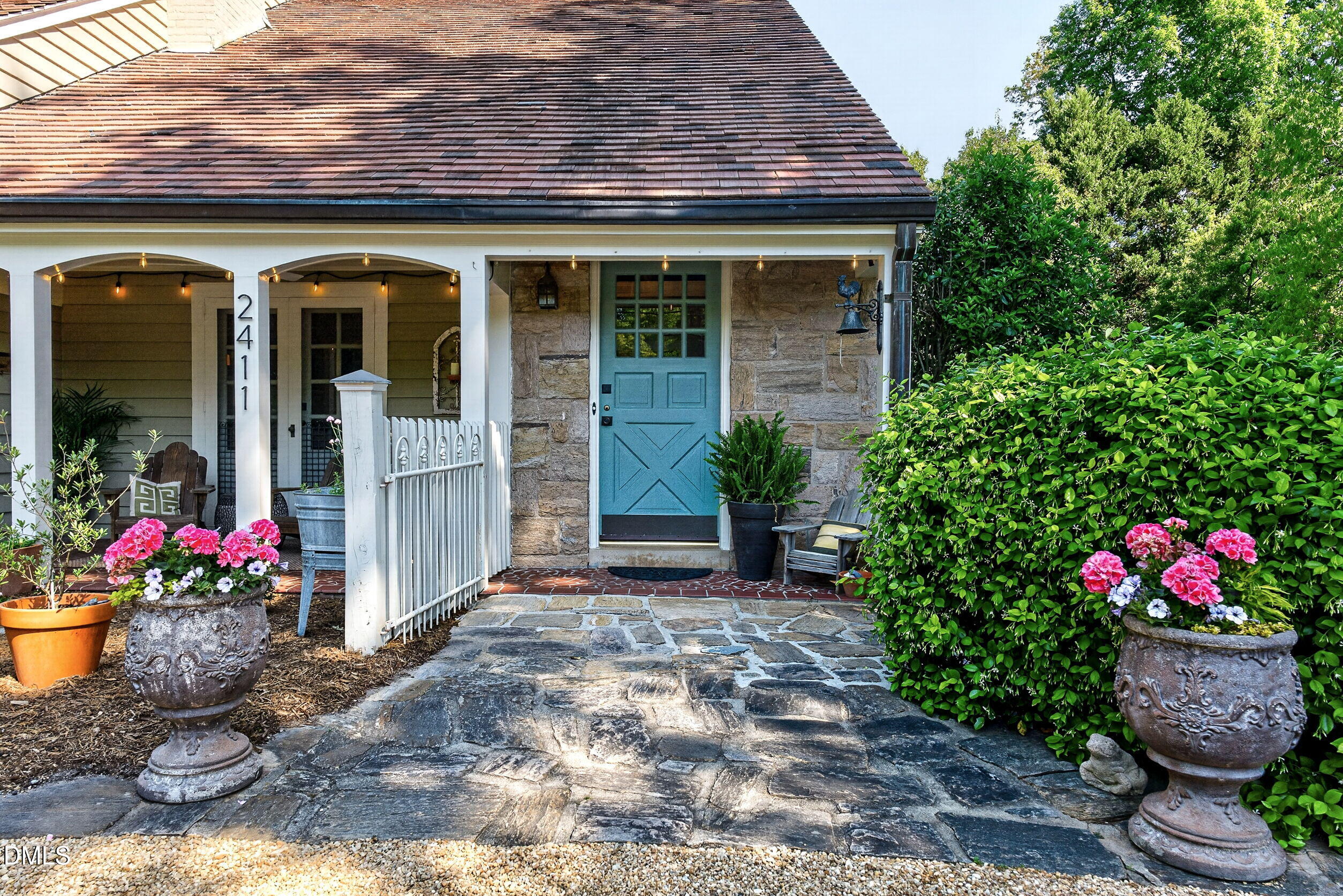 2411 Anderson Drive Raleigh, NC 27609 - Photo 3 of 40 virtual-tour-156534-photo-17762817528986
