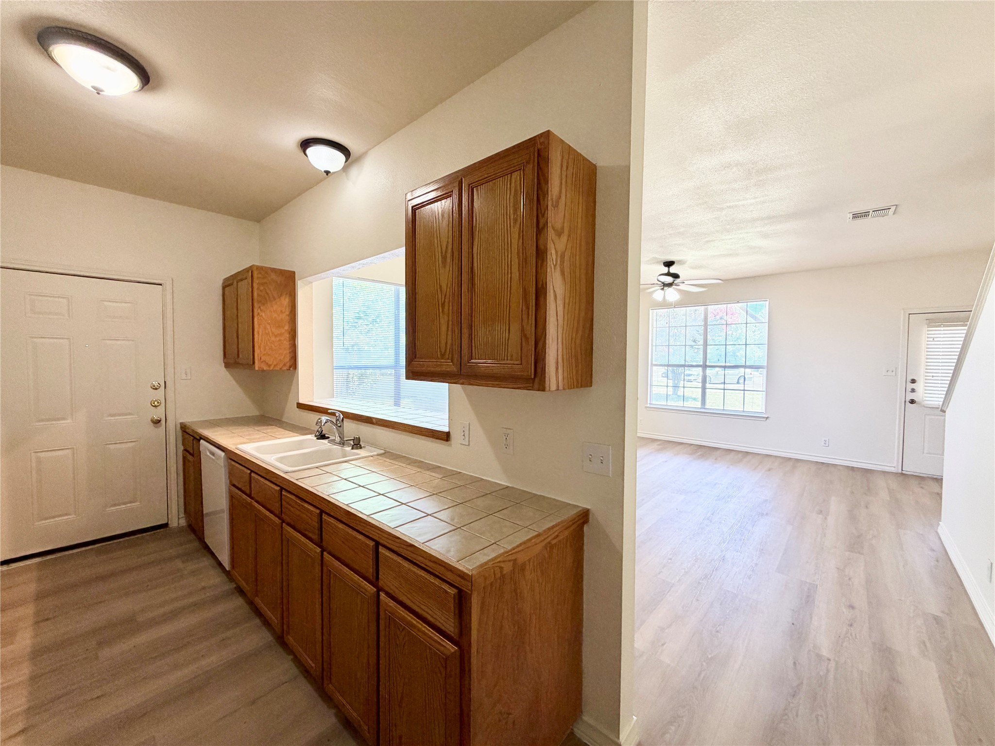 200 Sandstone Drive, Unit A Jarrell, TX 76537 - Photo 4 of 11