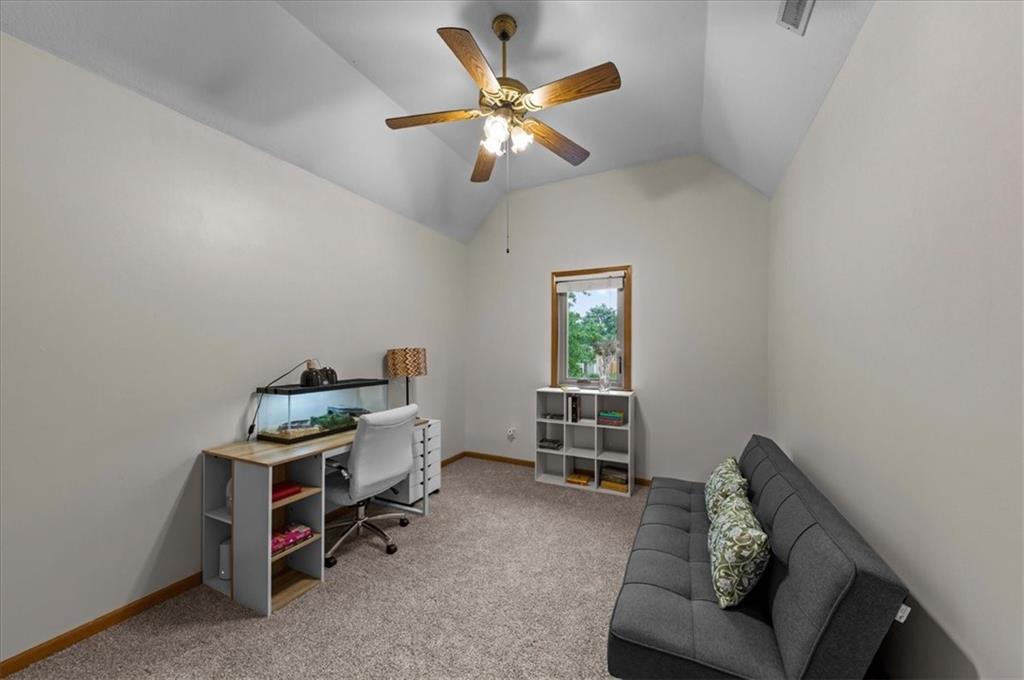 2717 Fenwick Road Lawrence, KS 66046 - Photo 18 of 28
