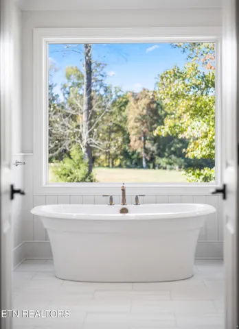 $2,800,000 | 105 Padstow Lane, Lenoir City, TN 37772