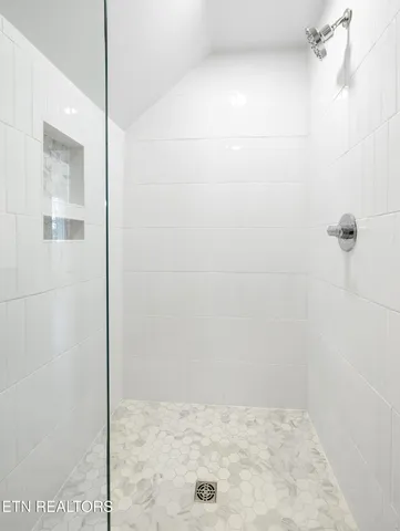 $2,800,000 | 105 Padstow Lane, Lenoir City, TN 37772