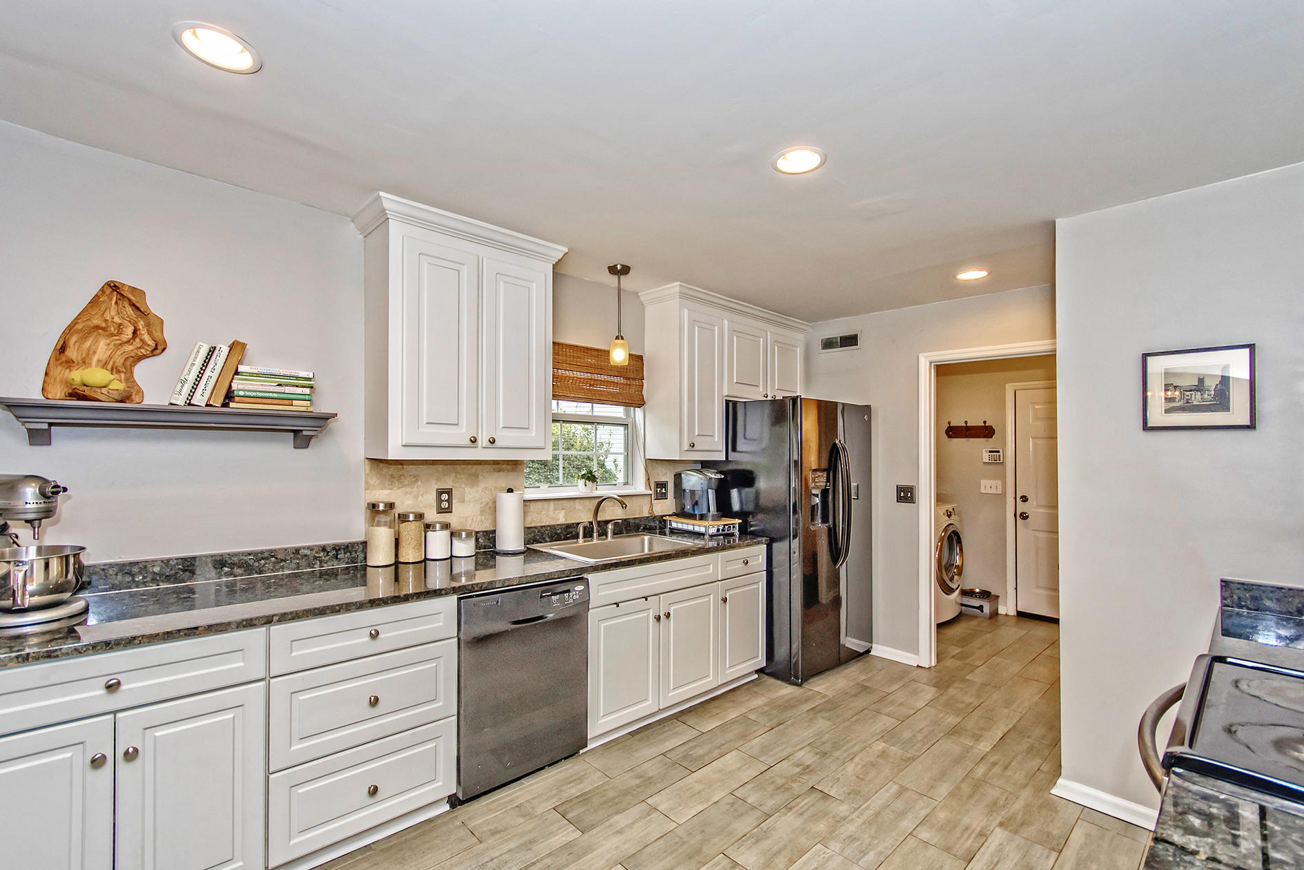 746 Shell Sand Circle Charleston, SC 29412 - Photo 16 of 43 Kitchen