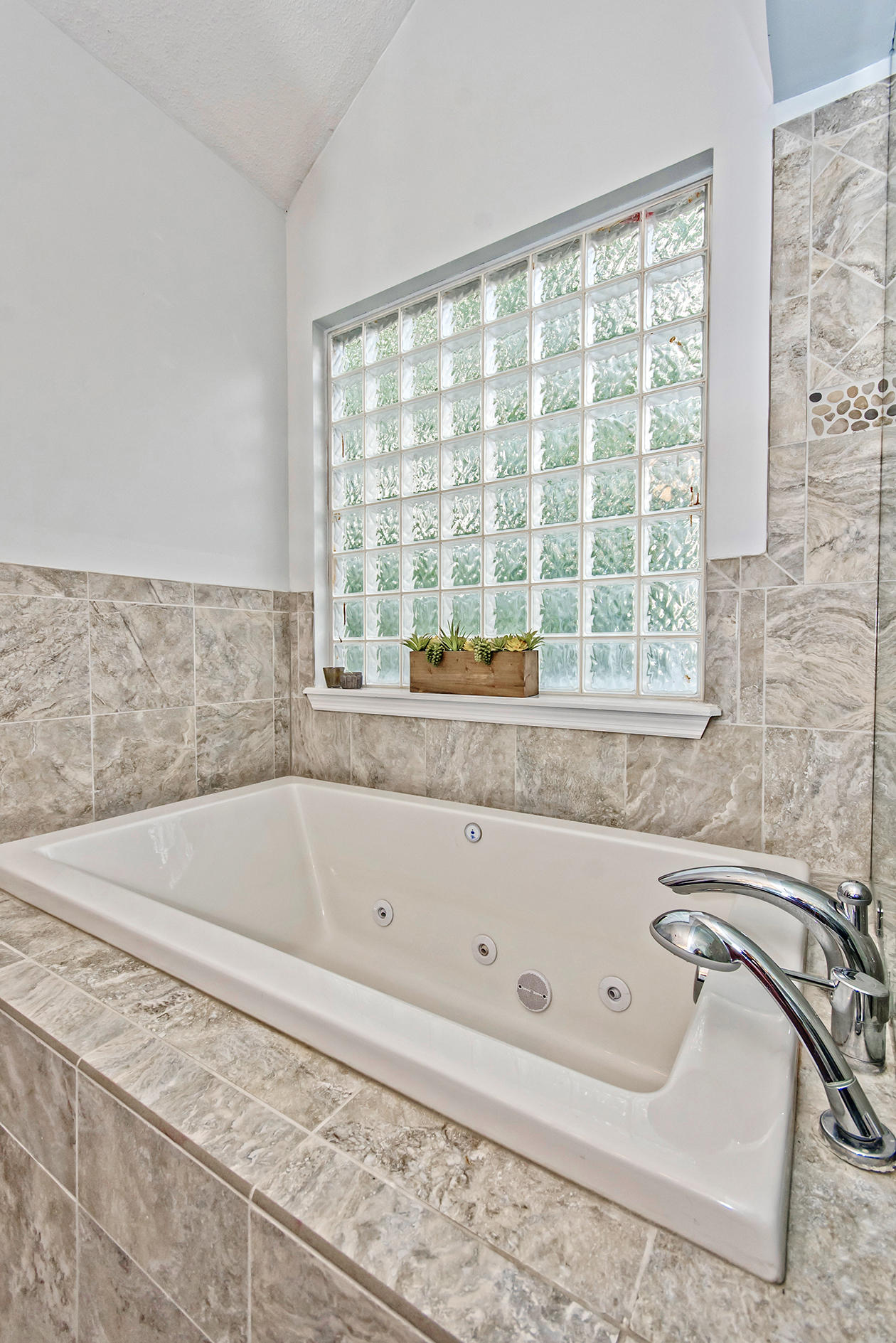 746 Shell Sand Circle Charleston, SC 29412 - Photo 27 of 43 Master Bath