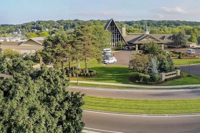 $1,589,000 | 208 Fontana Boulevard, Unit 3, Fontana, WI 53125