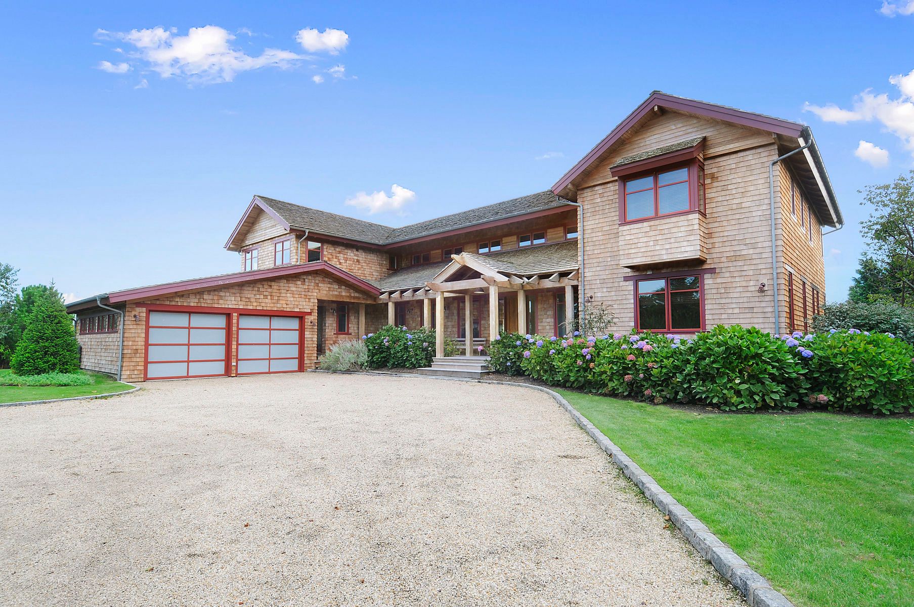 807 Halsey Lane, Bridgehampton, NY 11932 Compass