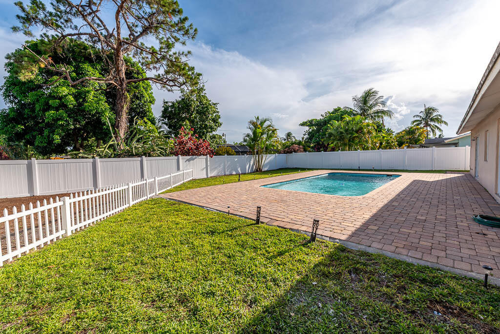 2712 Lake Ida Road Delray Beach, FL 33445 - Photo 2 of 34 20250626-2712 Lake Ida Road Delray Beach