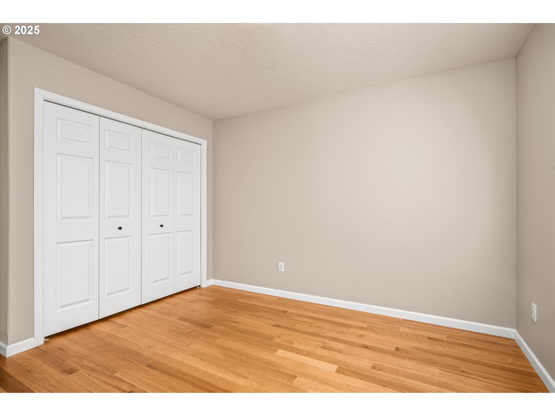 1176 Unity Drive Junction City, OR 97448 - Photo 25 of 44 a view of an empty room