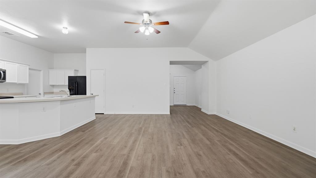 1529 Cardinal Way Aubrey, TX 76227 - Photo 12 of 40