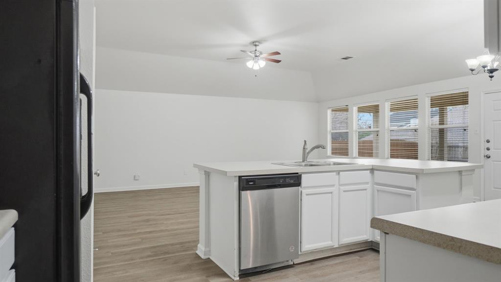 1529 Cardinal Way Aubrey, TX 76227 - Photo 15 of 40