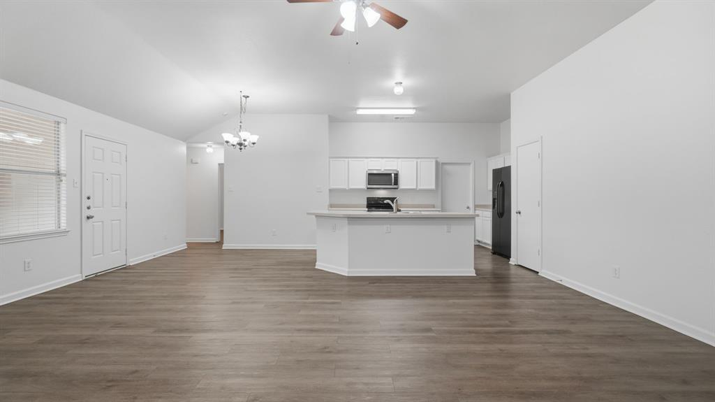 1529 Cardinal Way Aubrey, TX 76227 - Photo 16 of 40