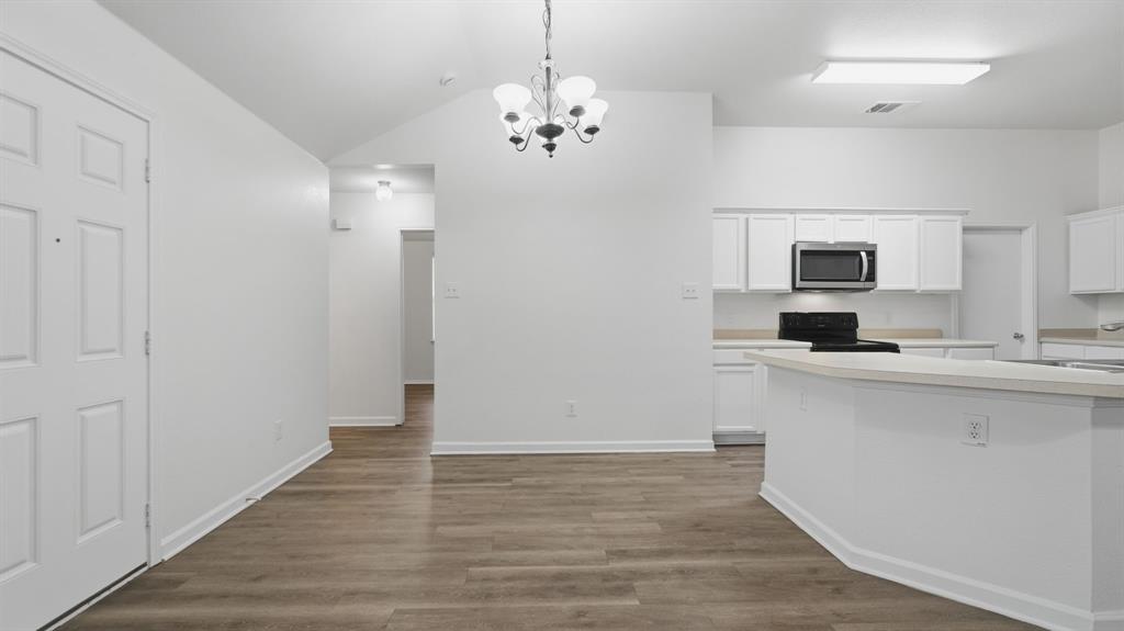 1529 Cardinal Way Aubrey, TX 76227 - Photo 17 of 40