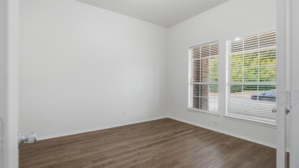 1529 Cardinal Way Aubrey, TX 76227 - Photo 20 of 40