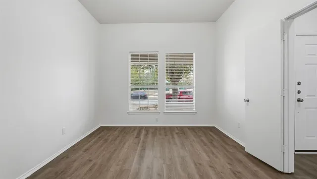 $275,900 | 1529 Cardinal Way, Aubrey, TX 76227