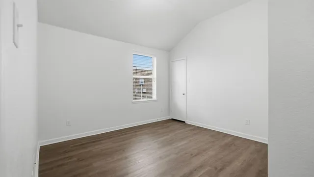 $275,900 | 1529 Cardinal Way, Aubrey, TX 76227