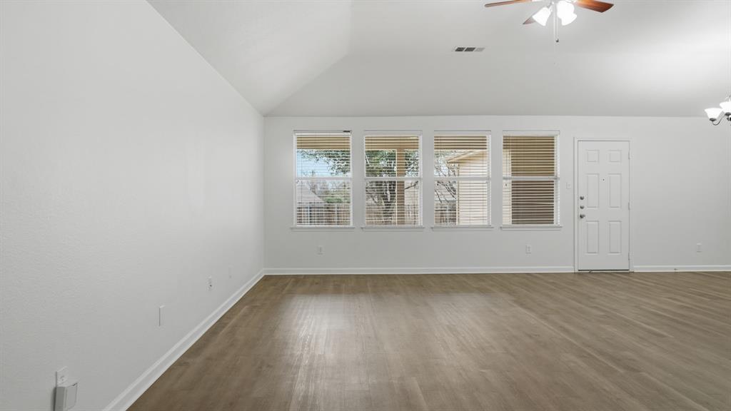 1529 Cardinal Way Aubrey, TX 76227 - Photo 9 of 40