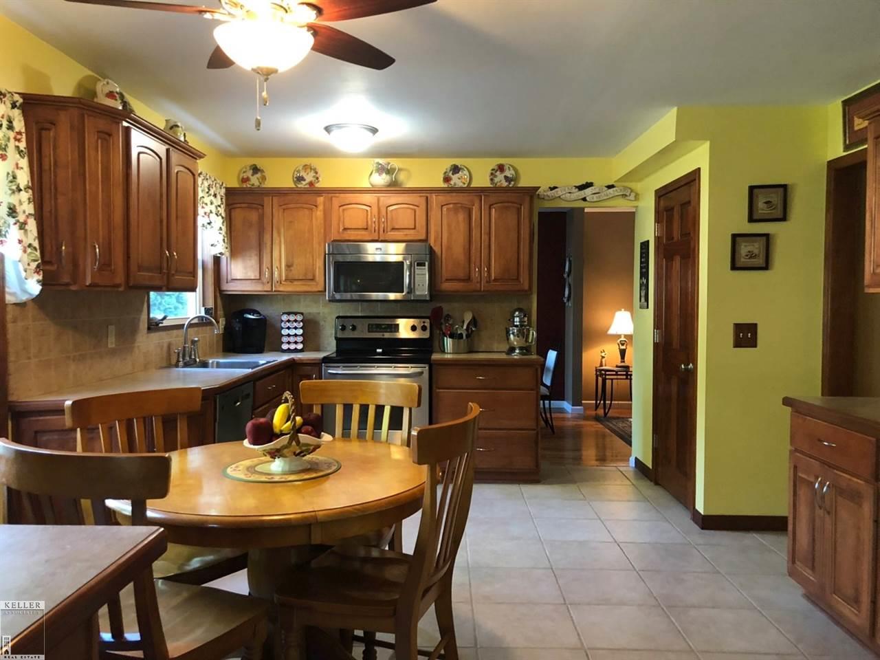 42542 Park Ridge Road Novi, MI 48375 - Photo 12 of 33