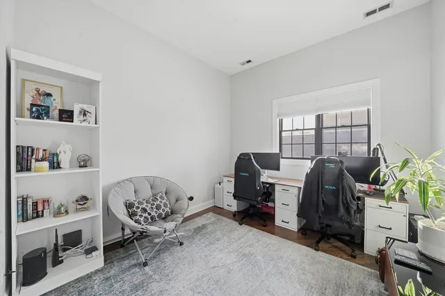 $700,000 | 3511 North Wilton Avenue, Unit 4, Chicago, IL 60657