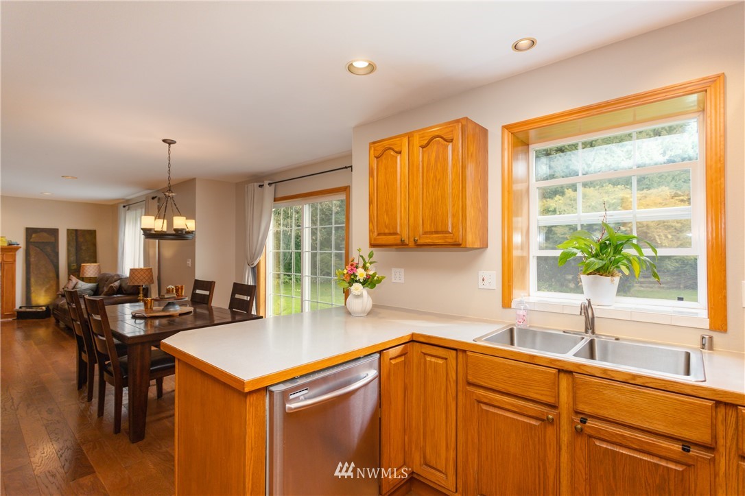 8668 Vinup Road Lynden, WA 98264 - Photo 11 of 40 Gallery Image 11