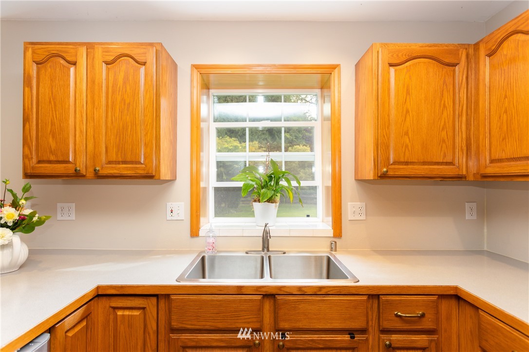 8668 Vinup Road Lynden, WA 98264 - Photo 13 of 40 Gallery Image 13