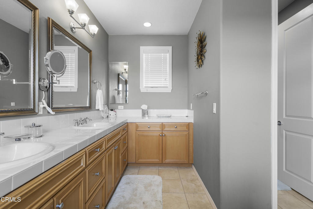 1423 Caspian Way Oxnard, CA 93035 - Photo 20 of 43