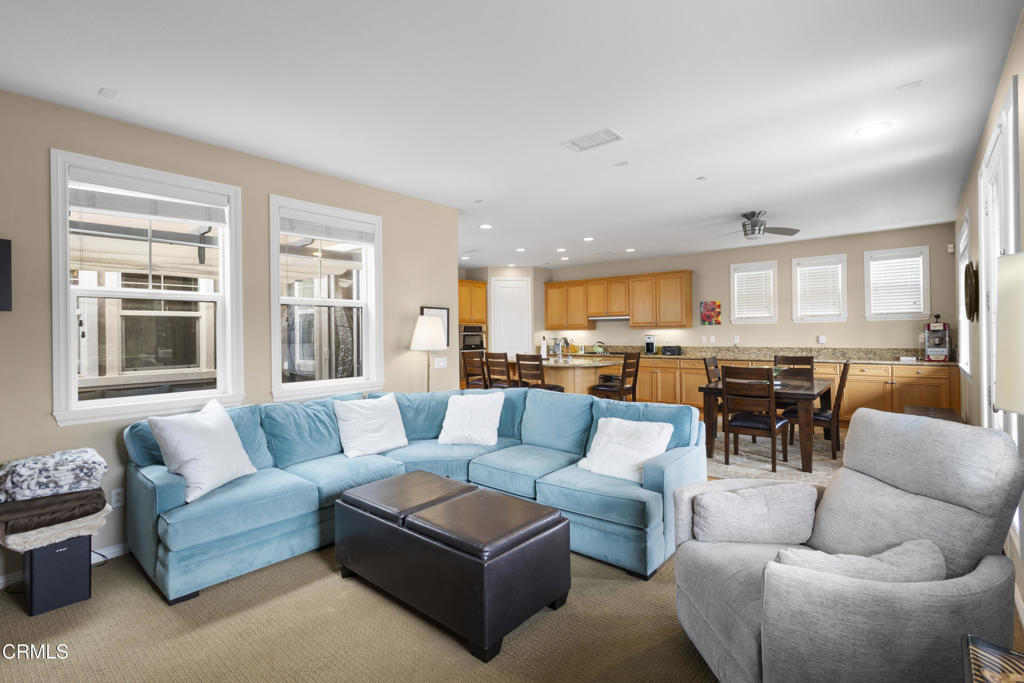 1423 Caspian Way Oxnard, CA 93035 - Photo 2 of 43