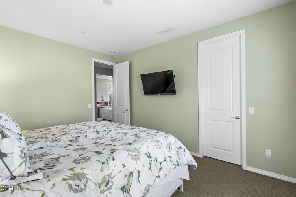 1423 Caspian Way Oxnard, CA 93035 - Photo 31 of 43