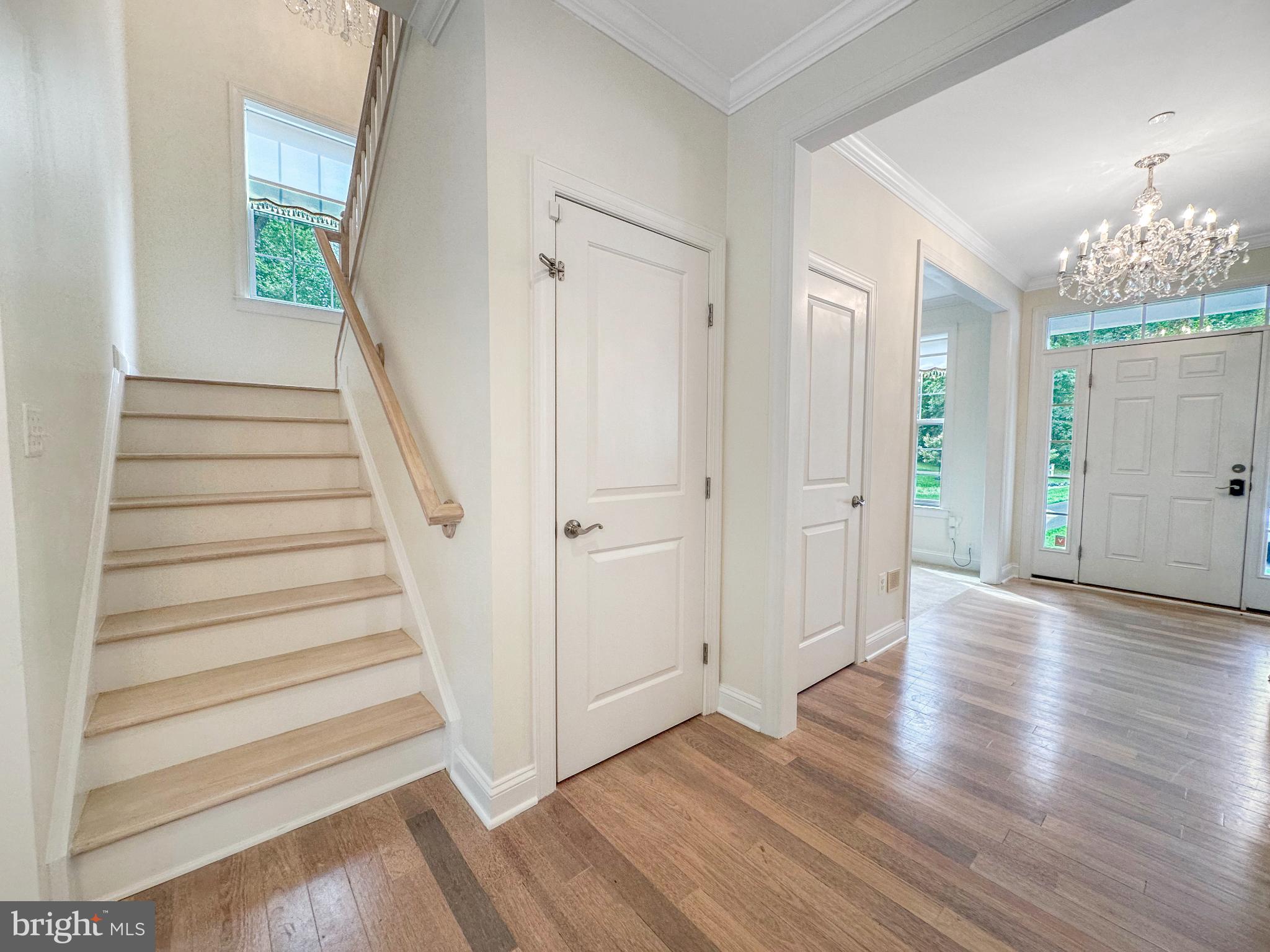 504 Teak Road Crownsville, MD 21032 - Photo 21 of 94 Main Entrance / Foyer