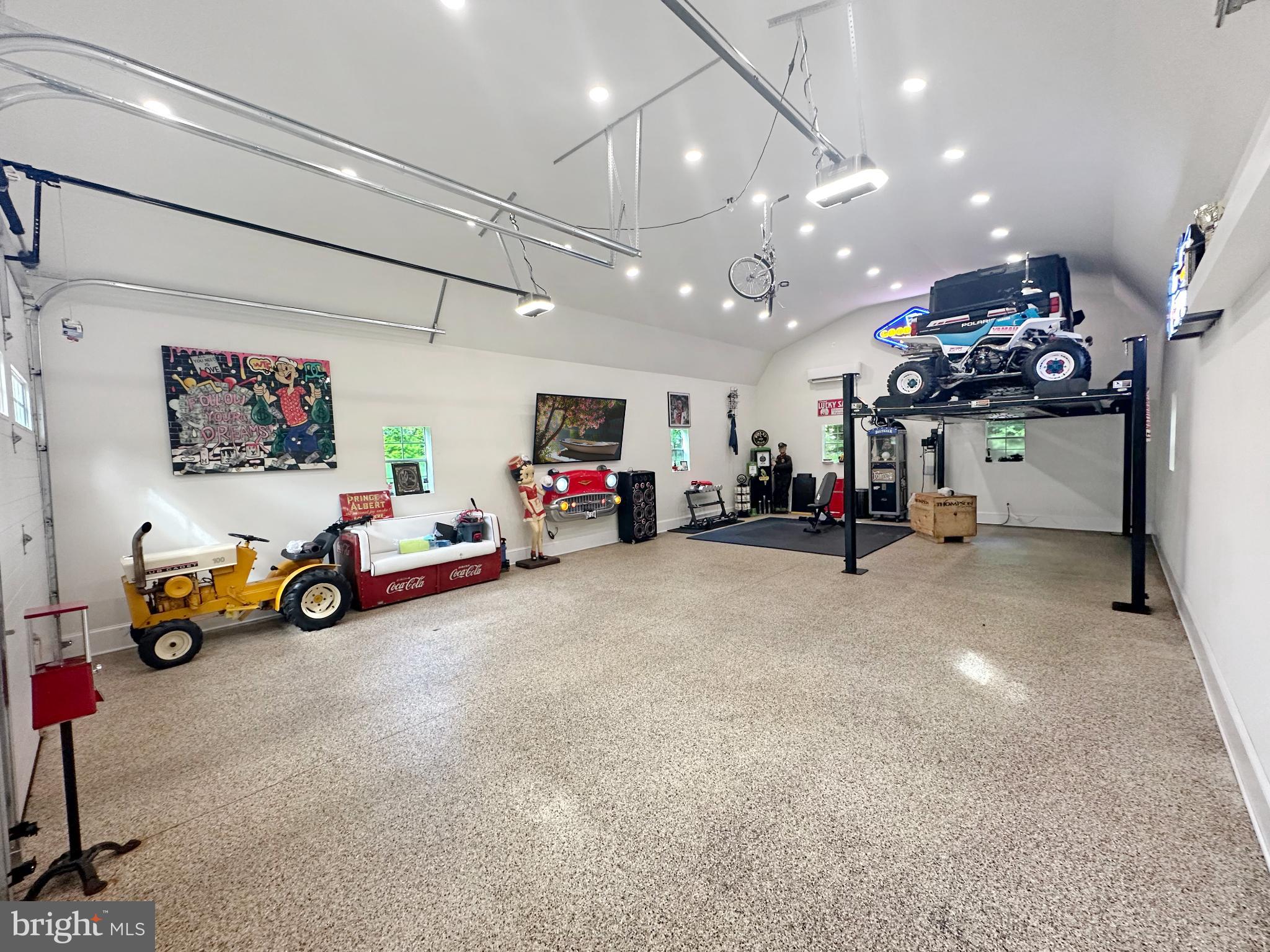 504 Teak Road Crownsville, MD 21032 - Photo 70 of 94 Detached 4-Car Garage w/ Negotiable Lift