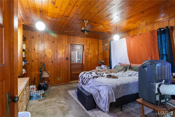 $227,500 | 659 East Pine Street, Bourbon, MO 65441