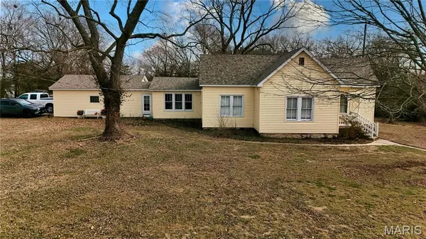 $227,500 | 659 East Pine Street, Bourbon, MO 65441