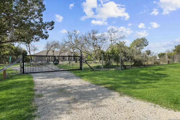 $639,900 | 1336 Sparkman Drive, Boerne, TX 78006