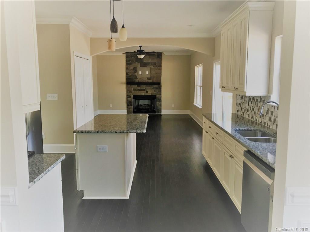 6909 Plott Road Charlotte, NC 28215 - Photo 3 of 29 Gallery Image 3
